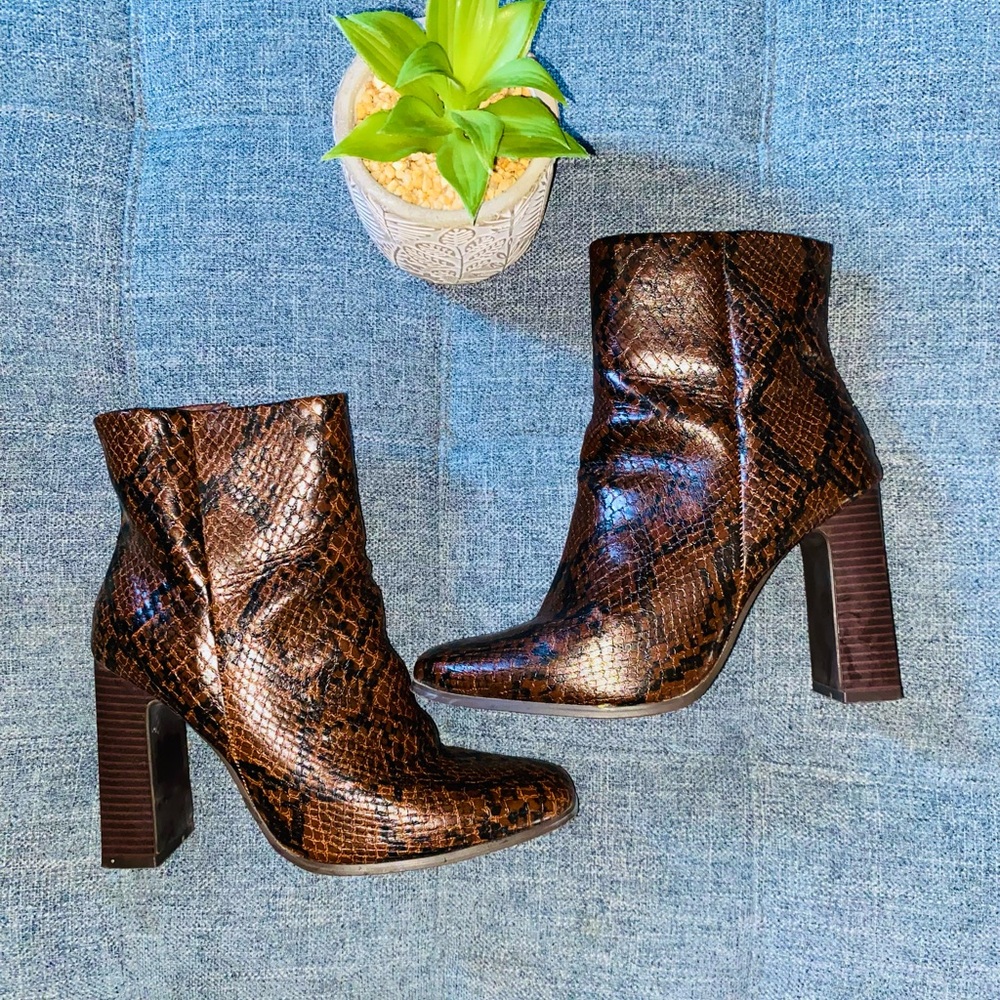 Women booties